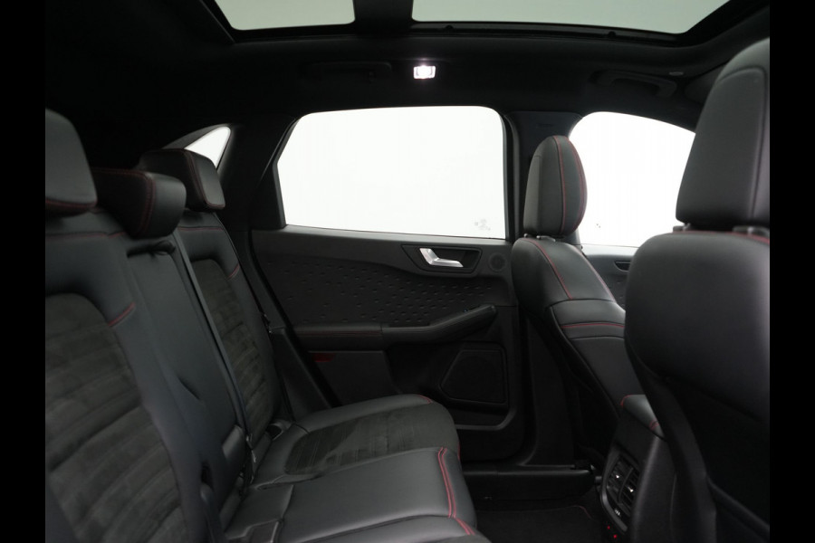 Ford Kuga 1.5 EcoBoost ST-Line X 150pk Dealer O.H. 1800kg Trekgewicht | Panodak | Adaptive Cruise | 360 Camera | Bang & Olufsen | Alcantara Sportstoelen & Stuur Verwarmd | Apple Carplay | Keyless | Blis | Navigatie | DAB |