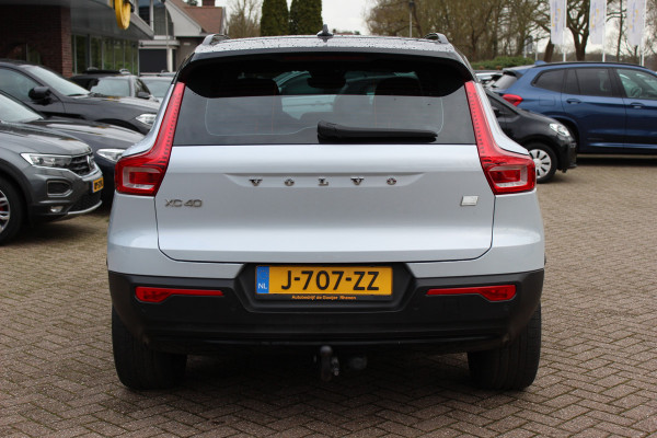 Volvo XC40 Recharge P8 AWD R-Design / SoH 92,4% / Trekhaak / Keyless / 19'' / Half leder / Stuur+Stoelverwarming / DAB / Dodehoek / ACC