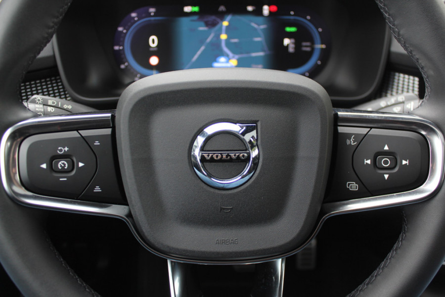 Volvo XC40 Recharge P8 AWD R-Design / SoH 92,4% / Trekhaak / Keyless / 19'' / Half leder / Stuur+Stoelverwarming / DAB / Dodehoek / ACC