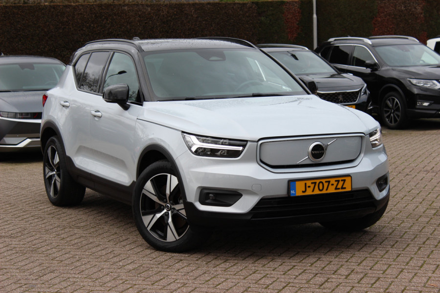 Volvo XC40 Recharge P8 AWD R-Design / SoH 92,4% / Trekhaak / Keyless / 19'' / Half leder / Stuur+Stoelverwarming / DAB / Dodehoek / ACC