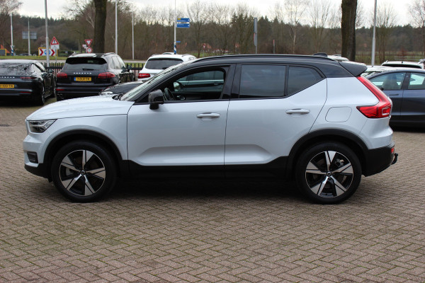 Volvo XC40 Recharge P8 AWD R-Design / SoH 92,4% / Trekhaak / Keyless / 19'' / Half leder / Stuur+Stoelverwarming / DAB / Dodehoek / ACC