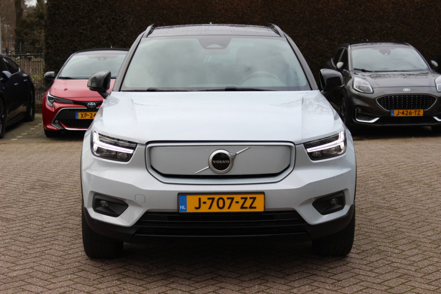 Volvo XC40 Recharge P8 AWD R-Design / SoH 92,4% / Trekhaak / Keyless / 19'' / Half leder / Stuur+Stoelverwarming / DAB / Dodehoek / ACC