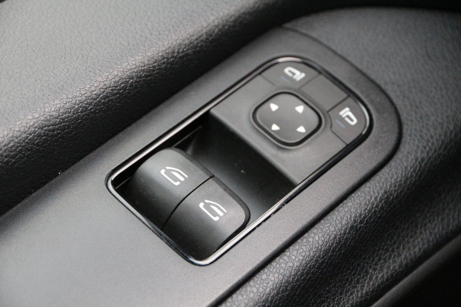 Mercedes-Benz Sprinter 319 3.0 CDI V6 | Aut. | Glaswagen / Glasresteel | 3.5t trekgewicht | Clima..