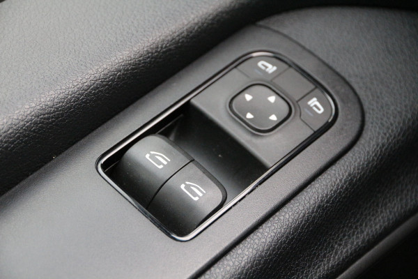 Mercedes-Benz Sprinter 319 3.0 CDI V6 | Aut. | Glaswagen / Glasresteel | 3.5t trekgewicht | Clima..