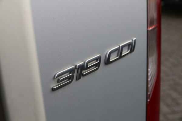 Mercedes-Benz Sprinter 319 3.0 CDI V6 | Aut. | Glaswagen / Glasresteel | 3.5t trekgewicht | Clima..