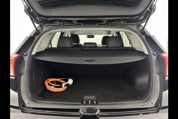 Kia e-Niro ExecutiveLine 64 kWh [ 3-Fase ] {SOH-100%} (INCL-BTW) Aut.*HEATPUMP | LEATHER | FULL-LED | NAVI-FULLMAP | ADAPTIVE-CRUISE | CAMERA | MEMORY-PACK | LANE-ASSIST | KEYLESS | DIGI-COCKPIT | PRIVACYGLASS | SHIFTPADDLES | COMFORTSEATS | 17"