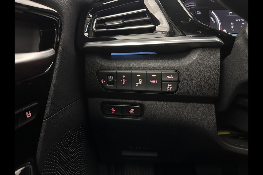 Kia e-Niro ExecutiveLine 64 kWh [ 3-Fase ] {SOH-100%} (INCL-BTW) Aut.*HEATPUMP | LEATHER | FULL-LED | NAVI-FULLMAP | ADAPTIVE-CRUISE | CAMERA | MEMORY-PACK | LANE-ASSIST | KEYLESS | DIGI-COCKPIT | PRIVACYGLASS | SHIFTPADDLES | COMFORTSEATS | 17"