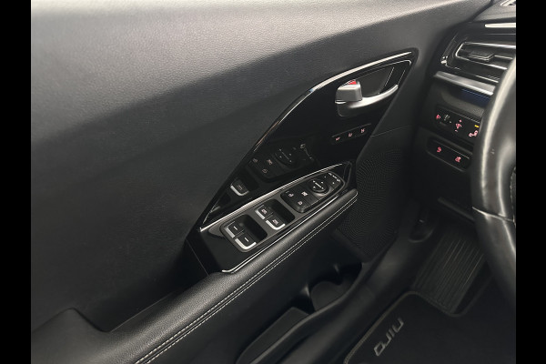 Kia e-Niro ExecutiveLine 64 kWh [ 3-Fase ] {SOH-100%} (INCL-BTW) Aut.*HEATPUMP | LEATHER | FULL-LED | NAVI-FULLMAP | ADAPTIVE-CRUISE | CAMERA | MEMORY-PACK | LANE-ASSIST | KEYLESS | DIGI-COCKPIT | PRIVACYGLASS | SHIFTPADDLES | COMFORTSEATS | 17"