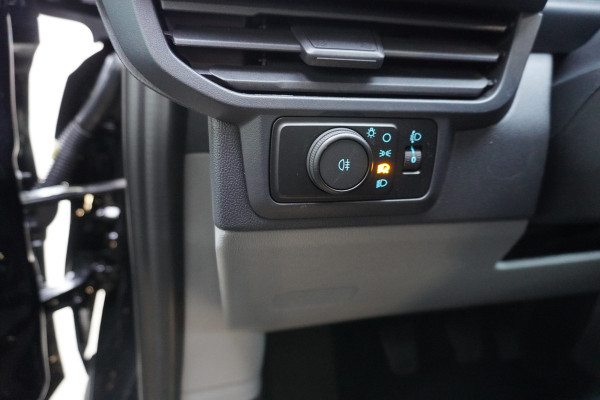 Ford Transit Custom 320L 2.0 TDCI 150PK L2H1 Trend Dubbelcabine Schuifdeur L/R Nr. V136 | Airco | Cruise | Navi | Camera | 17"LM velgen