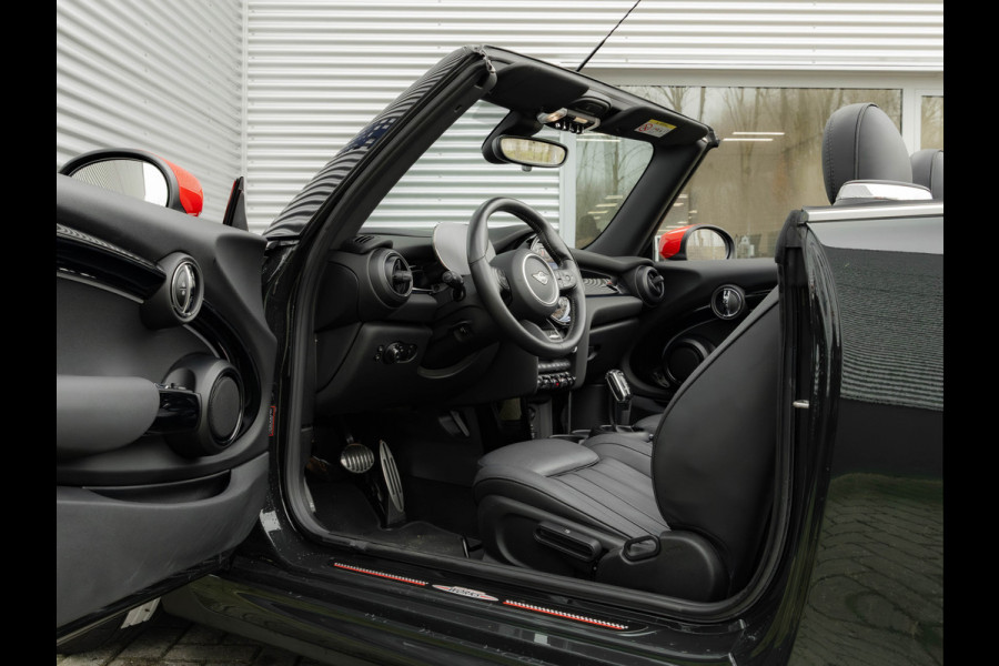 MINI Cabrio 2.0 John Cooper Works - Camera - Harman Kardon -Yours Leder - Head-Up - JCW