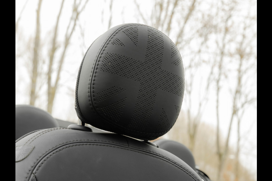 MINI Cabrio 2.0 John Cooper Works - Camera - Harman Kardon -Yours Leder - Head-Up - JCW