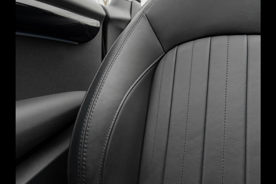 MINI Cabrio 2.0 John Cooper Works - Camera - Harman Kardon -Yours Leder - Head-Up - JCW