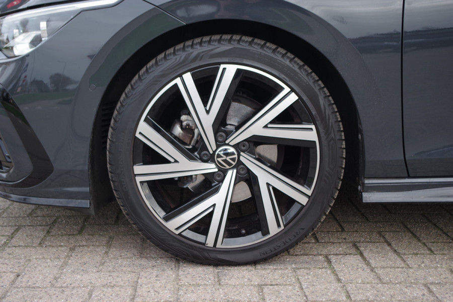 Volkswagen Golf 1.5 TSI R-Line BNS+, Trekhaak, Sportstoelen, Adap. Cruise Control, Winterpakket, Camera
