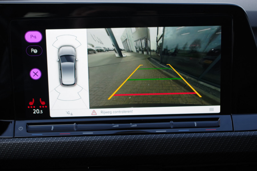 Volkswagen Golf 1.5 TSI R-Line BNS+, Trekhaak, Sportstoelen, Adap. Cruise Control, Winterpakket, Camera