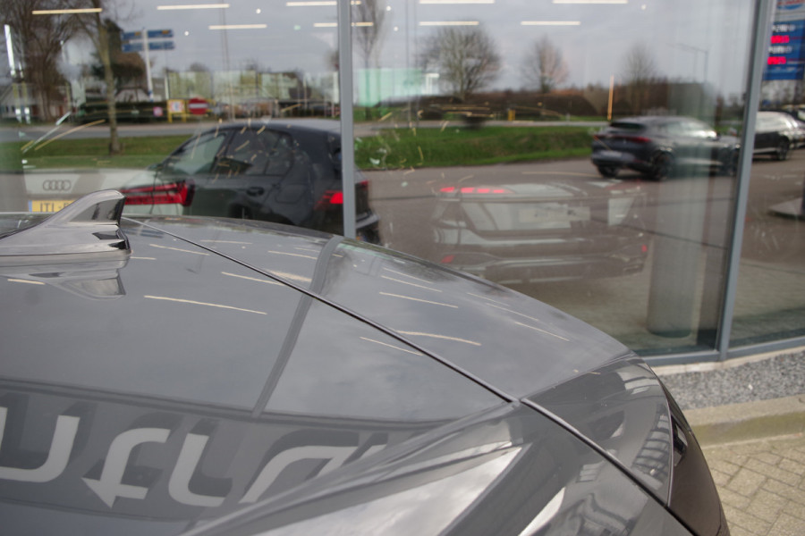 Volkswagen Golf 1.5 TSI R-Line BNS+, Trekhaak, Sportstoelen, Adap. Cruise Control, Winterpakket, Camera