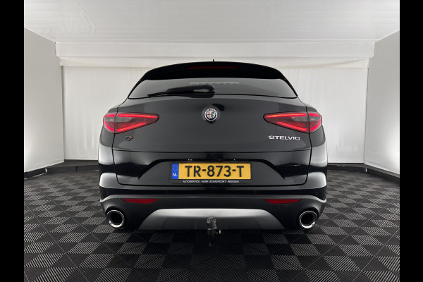 Alfa Romeo Stelvio 2.2d AWD Q4 Super Aut. *PANO | LEATHER | BI-XENON | MEMORY-PACK | HARMAN/KARDON | BLINDSPOT | CAMERA | DAB+ | NAVI-FULLMAP | HEATED-SPORTSEATS | ECC | ADAPTIVE-CRUISE | PDC | PRIVACYGLASS | TOWBAR | 19"ALU*