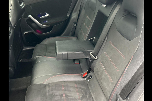 Mercedes-Benz CLA-Klasse Shooting Brake 180 Business Solution AMG | Origineel Nederlands | Panoramadak Memorie Stoelverwarming