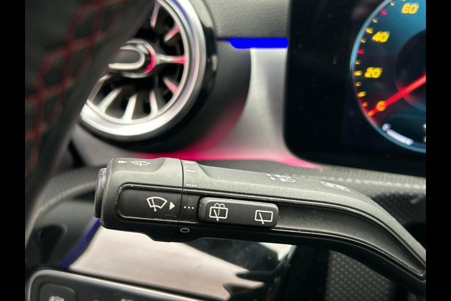 Mercedes-Benz CLA-Klasse Shooting Brake 180 Business Solution AMG | Origineel Nederlands | Panoramadak Memorie Stoelverwarming