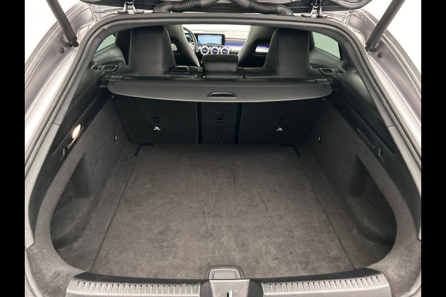 Mercedes-Benz CLA-Klasse Shooting Brake 180 Business Solution AMG | Origineel Nederlands | Panoramadak Memorie Stoelverwarming