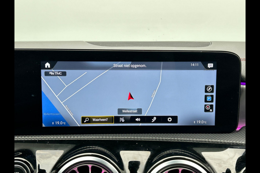 Mercedes-Benz CLA-Klasse Shooting Brake 180 Business Solution AMG | Origineel Nederlands | Panoramadak Memorie Stoelverwarming