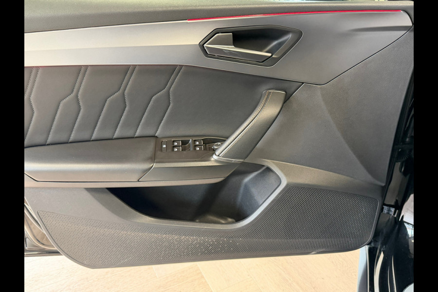 CUPRA Leon 2.0 Business 301 PK AUT. PANORAMADAK MEMORY VIRTUAL COCKPIT XENON APPLE CARPLAY CAMERA KEYLESS-GO CRUISE AIRCO