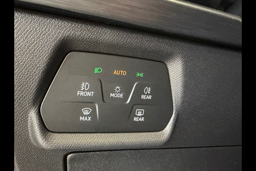 CUPRA Leon 2.0 Business 301 PK AUT. PANORAMADAK MEMORY VIRTUAL COCKPIT XENON APPLE CARPLAY CAMERA KEYLESS-GO CRUISE AIRCO