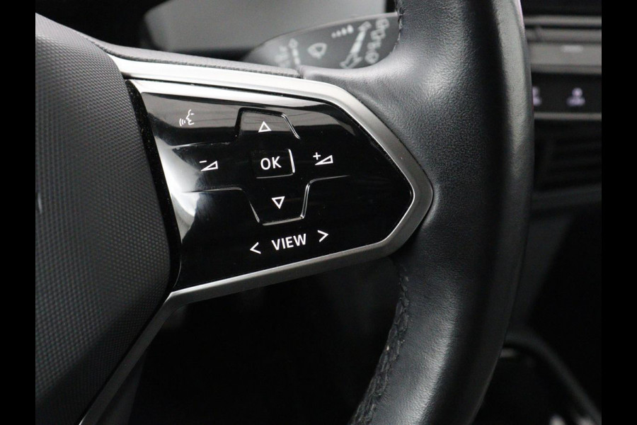 Volkswagen ID.3 First Plus 58 kWh | SOH 90% | Stoel & stuurverwarming | Camera | Adaptive cruise | Sfeerverlichting | Carplay | Navigatie | Keyless | Matrix LED