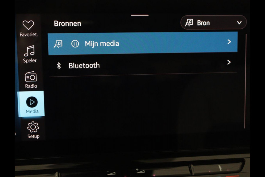 Volkswagen ID.3 First Plus 58 kWh | SOH 90% | Stoel & stuurverwarming | Camera | Adaptive cruise | Sfeerverlichting | Carplay | Navigatie | Keyless | Matrix LED