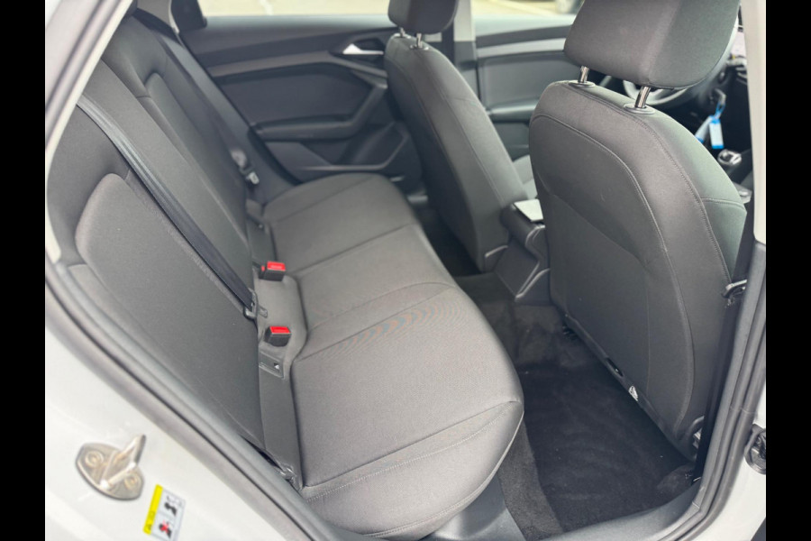 Audi A1 SPORTBACK 30 TFSI S Line S Tronic Navi PDC Virtual Stoelv.