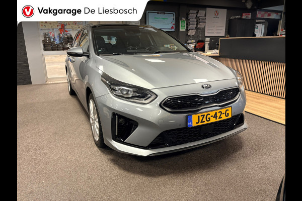 Kia Ceed Sportswagon 1.6 GDI PHEV ExecutiveLine / leder / panorama-dak / camera / stoel en stuur verwarming /trekhaak
