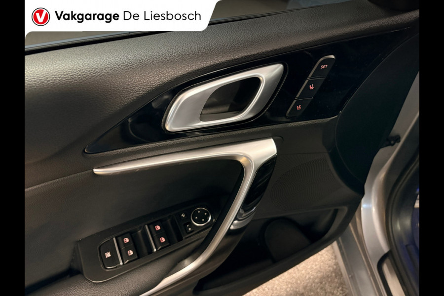 Kia Ceed Sportswagon 1.6 GDI PHEV ExecutiveLine / leder / panorama-dak / camera / stoel en stuur verwarming /trekhaak