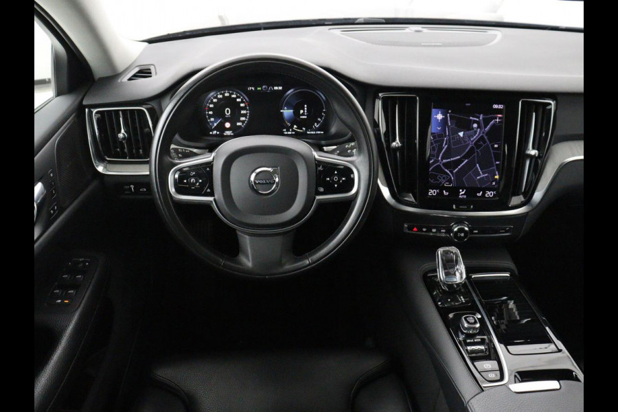 Volvo V60 2.0 T6 Recharge AWD Inscription | Trekhaak | Stoelverwarming | Harman/Kardon | Leder | Camera | Adaptive cruise | Carplay | Keyless | Memory | Navigatie | Full LED | Stuurverwarming | PHEV | Plug in