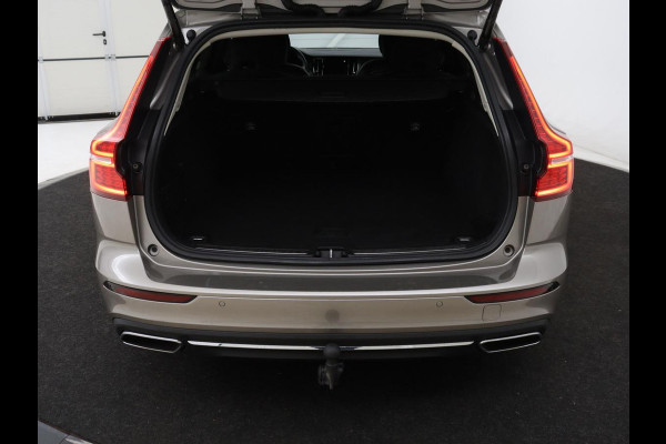 Volvo V60 2.0 T6 Recharge AWD Inscription | Trekhaak | Stoelverwarming | Harman/Kardon | Leder | Camera | Adaptive cruise | Carplay | Keyless | Memory | Navigatie | Full LED | Stuurverwarming | PHEV | Plug in