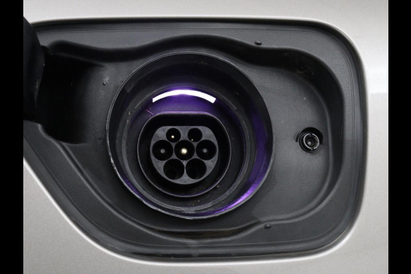 Volvo V60 2.0 T6 Recharge AWD Inscription | Trekhaak | Stoelverwarming | Harman/Kardon | Leder | Camera | Adaptive cruise | Carplay | Keyless | Memory | Navigatie | Full LED | Stuurverwarming | PHEV | Plug in