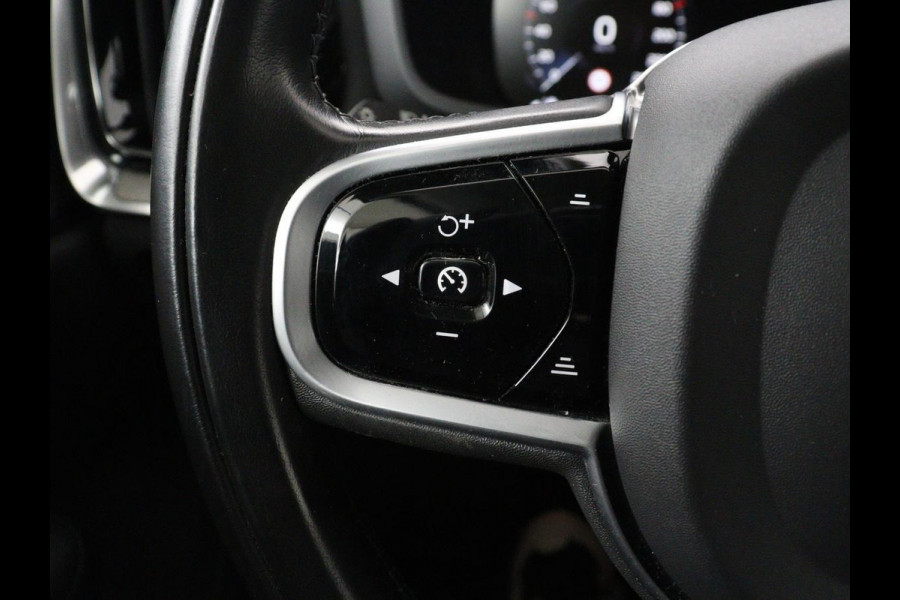 Volvo V60 2.0 T6 Recharge AWD Inscription | Trekhaak | Stoelverwarming | Harman/Kardon | Leder | Camera | Adaptive cruise | Carplay | Keyless | Memory | Navigatie | Full LED | Stuurverwarming | PHEV | Plug in