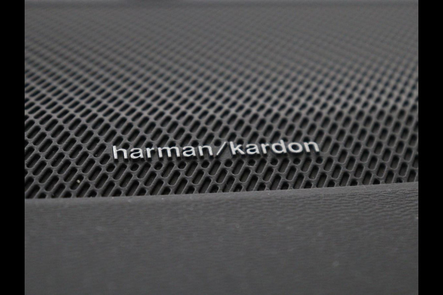 Volvo V60 2.0 T6 Recharge AWD Inscription | Trekhaak | Stoelverwarming | Harman/Kardon | Leder | Camera | Adaptive cruise | Carplay | Keyless | Memory | Navigatie | Full LED | Stuurverwarming | PHEV | Plug in