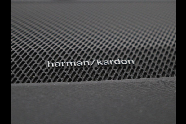 Volvo V60 2.0 T6 Recharge AWD Inscription | Trekhaak | Stoelverwarming | Harman/Kardon | Leder | Camera | Adaptive cruise | Carplay | Keyless | Memory | Navigatie | Full LED | Stuurverwarming | PHEV | Plug in