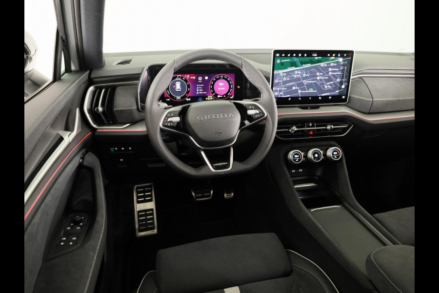 Škoda Kodiaq Sportline Business PHEV 1.5 TSI 204 pk 6 versn. DSG | Panoramadak | Wegklapbare trekhaak | Light & view pakket