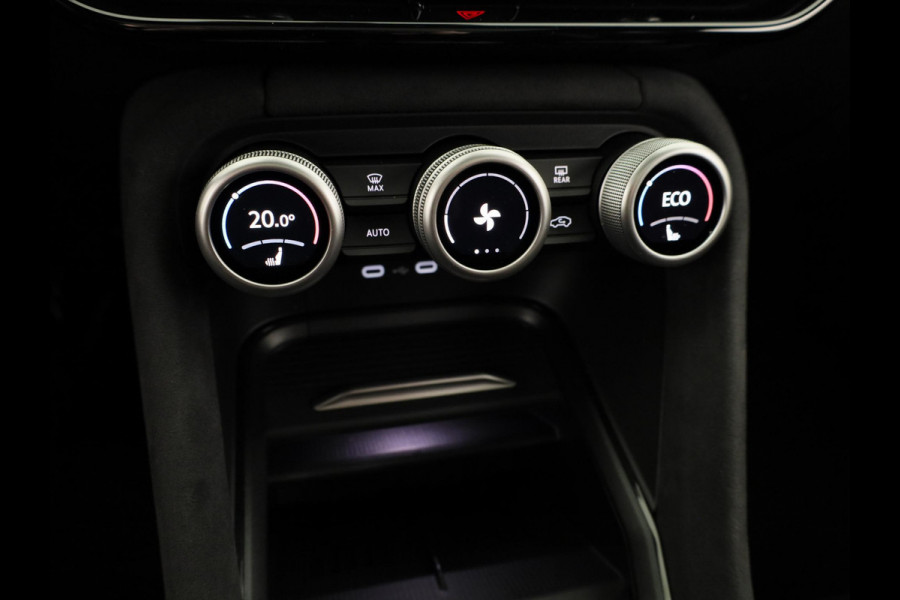 Škoda Kodiaq Sportline Business PHEV 1.5 TSI 204 pk 6 versn. DSG | Panoramadak | Wegklapbare trekhaak | Light & view pakket