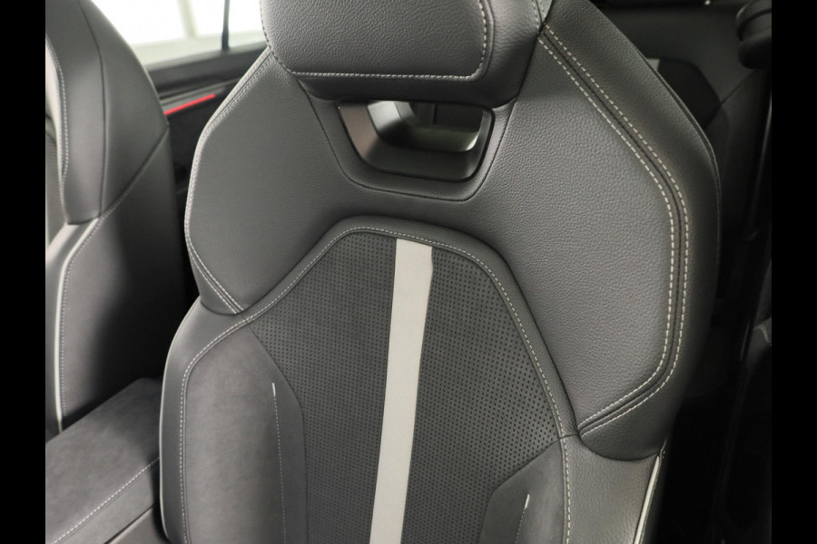 Škoda Kodiaq Sportline Business PHEV 1.5 TSI 204 pk 6 versn. DSG | Panoramadak | Wegklapbare trekhaak | Light & view pakket