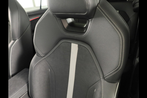 Škoda Kodiaq Sportline Business PHEV 1.5 TSI 204 pk 6 versn. DSG | Panoramadak | Wegklapbare trekhaak | Light & view pakket