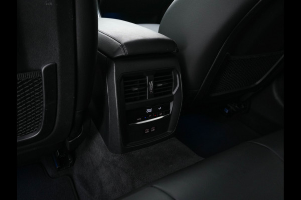 BMW 3 Serie Touring 320e Business Edition Plus [Plug-In] (INCL-BTW) Aut. *LEATHER | FULL-LED | HEATED-SPORTSEATS | DIGI-COCKPIT | HIFI-SOUND | NAVI-FULLMAP | PRIVACYGLASS | PDC | AMBIENTLIGHT | DAB | KEYLESS | TOWBAR | 17"ALU* *