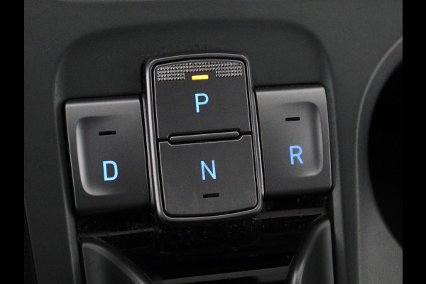 Hyundai Kona EV Premium 64 kWh | SOH 95% | Stoelventilatie | Leder | Head-Up | Warmtepomp | Camera | Achterbankverwarming | Carplay | Navigatie | Adaptive cruise | Keyless | Parkeerhulp