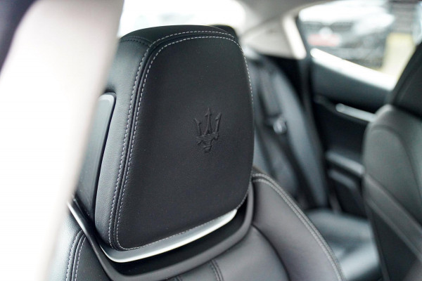 Maserati Ghibli 3.0 V6 S Q4 GranLusso | 360 camera | Schuif/kanteldak | Luxe Leder | Origineel NL |Adaptieve Cruise | Lane Assist