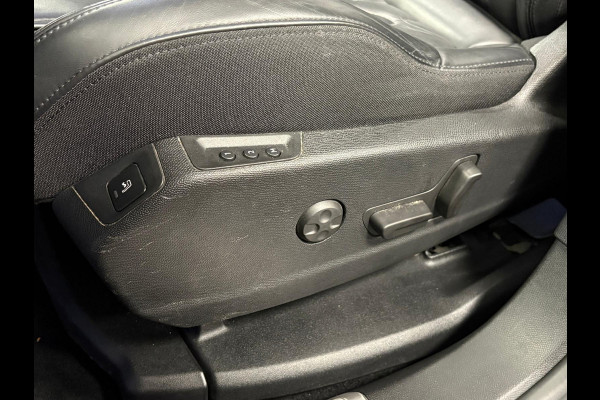 Peugeot 3008 1.6 Hybrid4 300PK GT*Pano*Leder*Winter-Pakket*Xenon*Trekhaak*PDC*