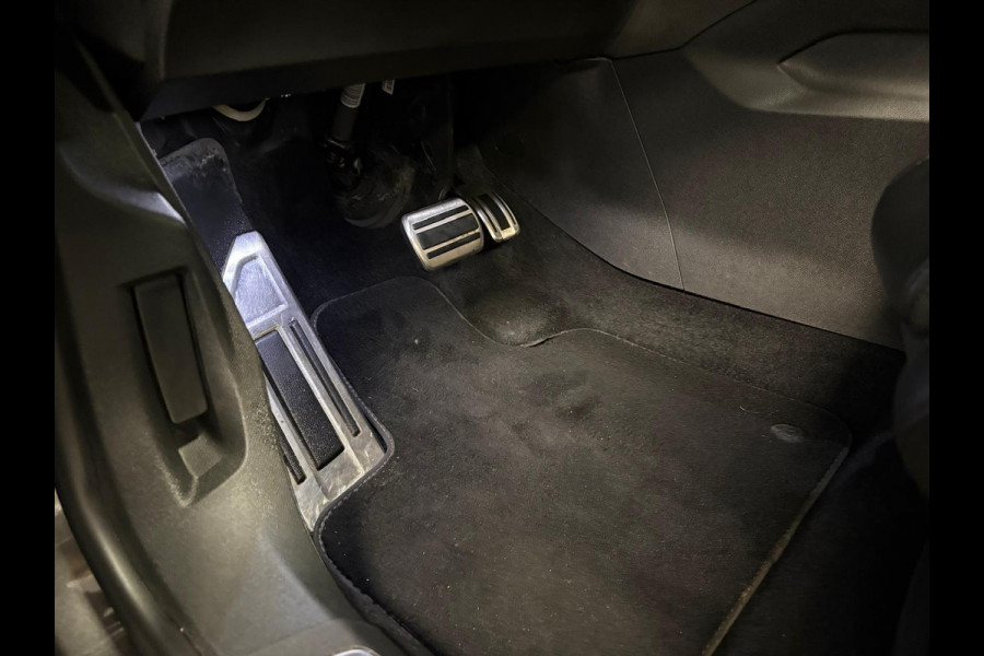 Peugeot 3008 1.6 Hybrid4 300PK GT*Pano*Leder*Winter-Pakket*Xenon*Trekhaak*PDC*