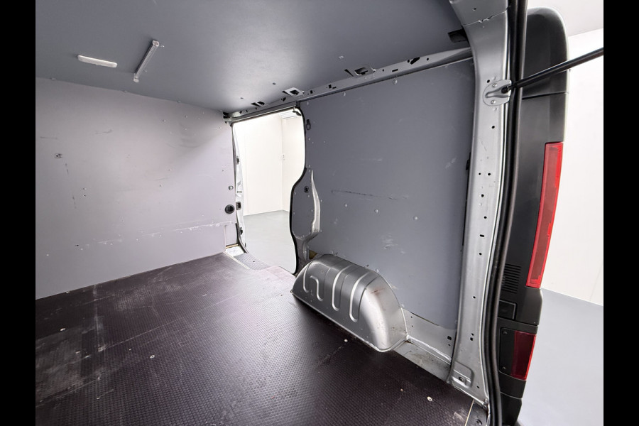 Opel Vivaro D 126PK Navi Camera Trekhaak Airco Pdc Cruise Control Edition EcoFlex 1.6CDTI L1H1 Schuifdeur Wandbetimmering Bluetooth Led 1e Eigenaar Euro 6 Origineel Nederlandse bus 2.000KG Trekgewicht BPM-VRIJ