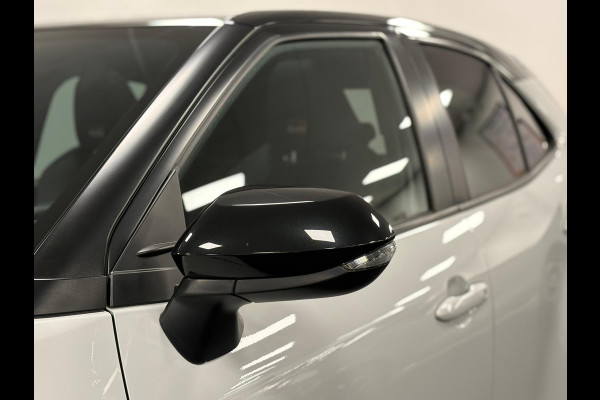 Toyota Yaris Cross 1.5 Hybrid GR Sport*Pano*Head-up*Camera*Stoelverwarming*Leder*Cruise-Control*PDC*Xenon*