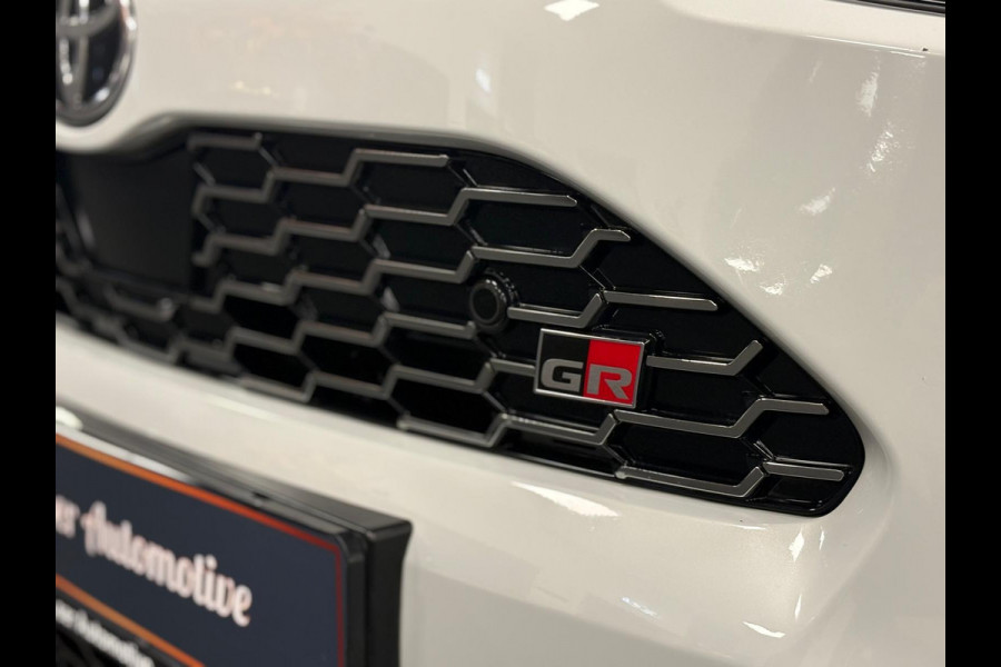 Toyota Yaris Cross 1.5 Hybrid GR Sport*Pano*Head-up*Camera*Stoelverwarming*Leder*Cruise-Control*PDC*Xenon*