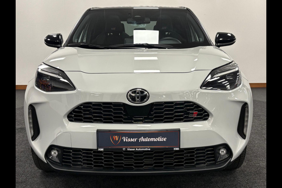 Toyota Yaris Cross 1.5 Hybrid GR Sport*Pano*Head-up*Camera*Stoelverwarming*Leder*Cruise-Control*PDC*Xenon*